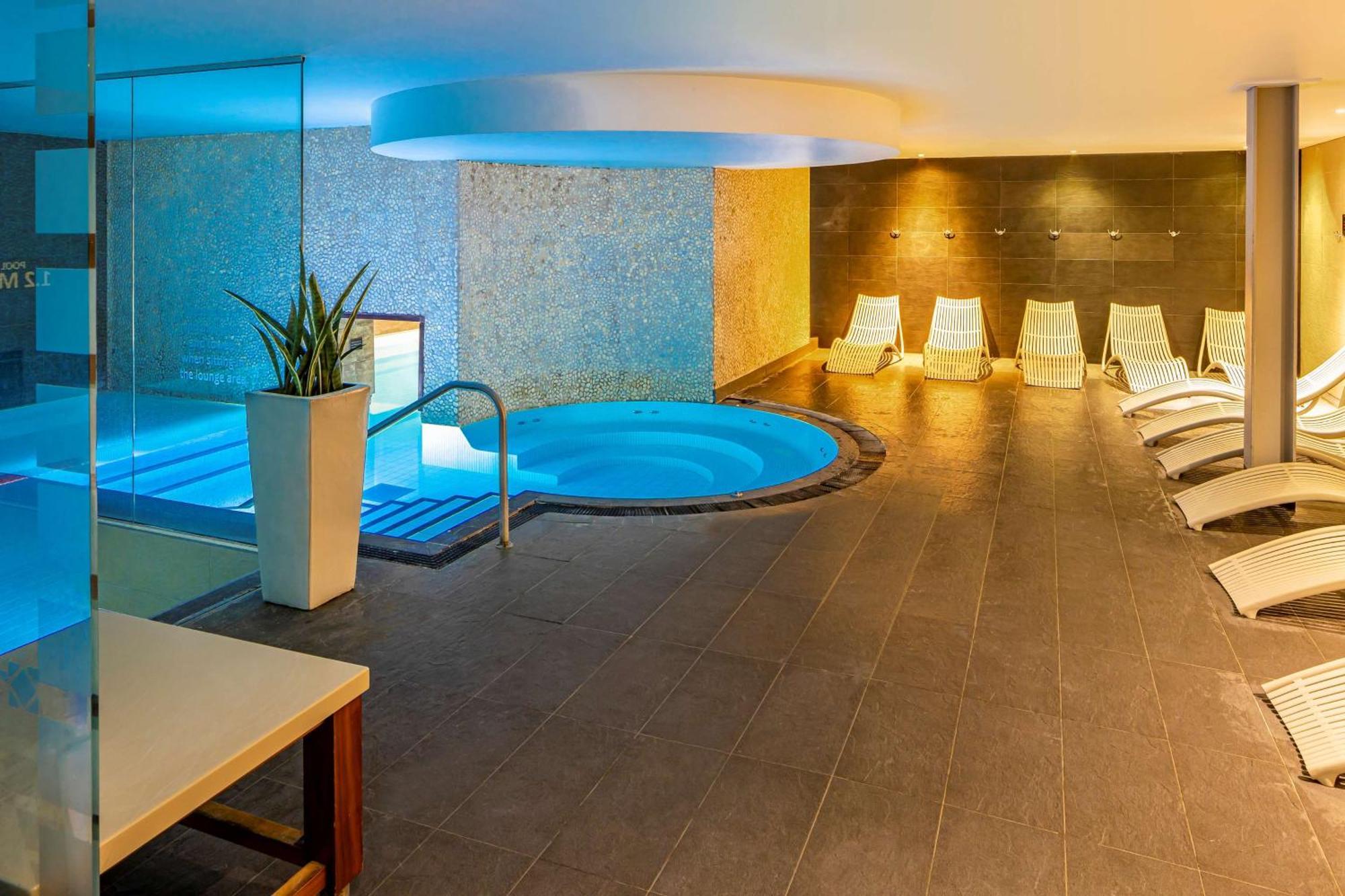 Doubletree By Hilton Chester Exterior foto