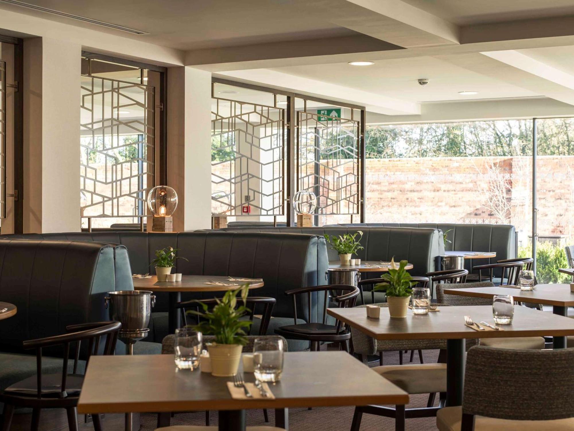 Doubletree By Hilton Chester Exterior foto